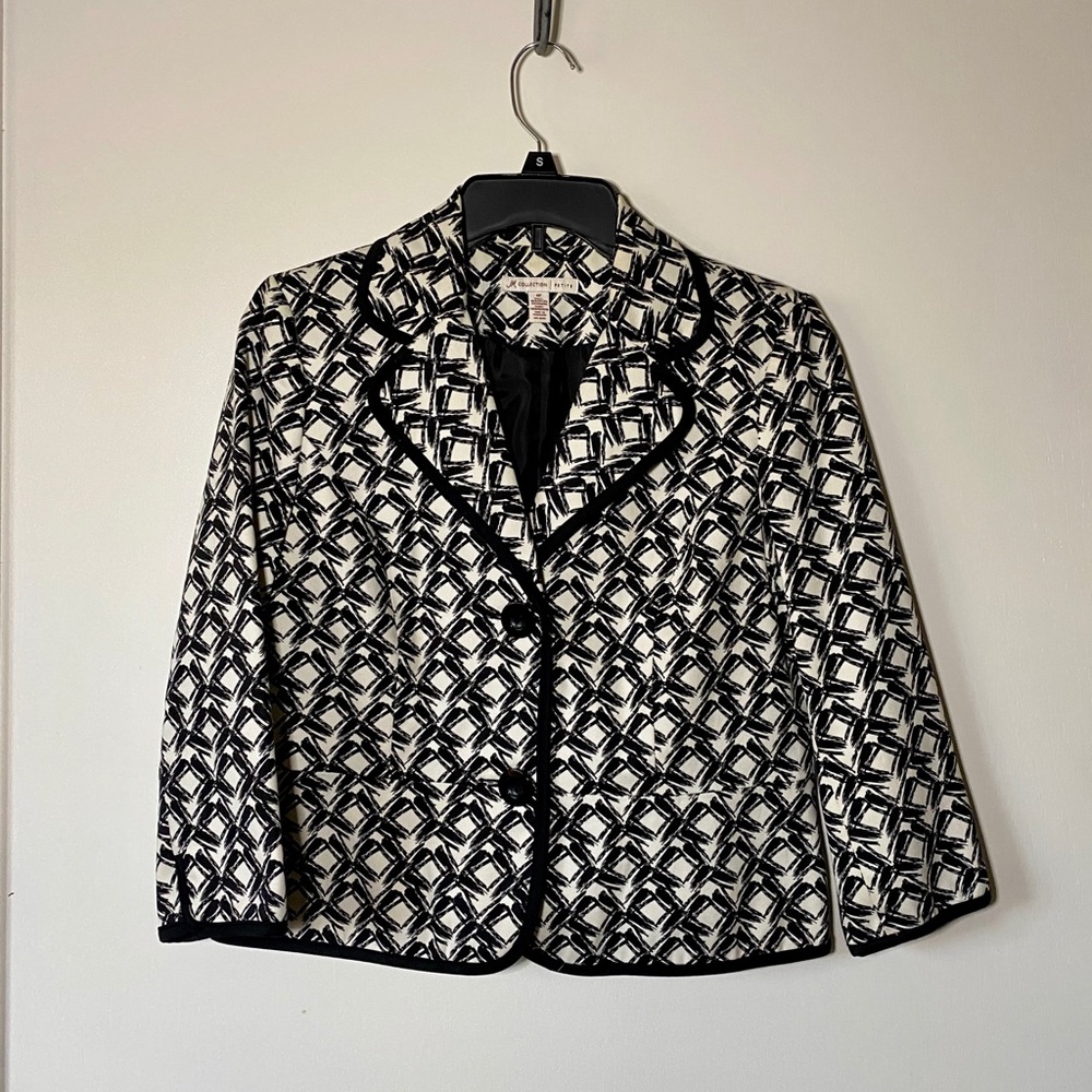 JM collection petite black and white suit coat